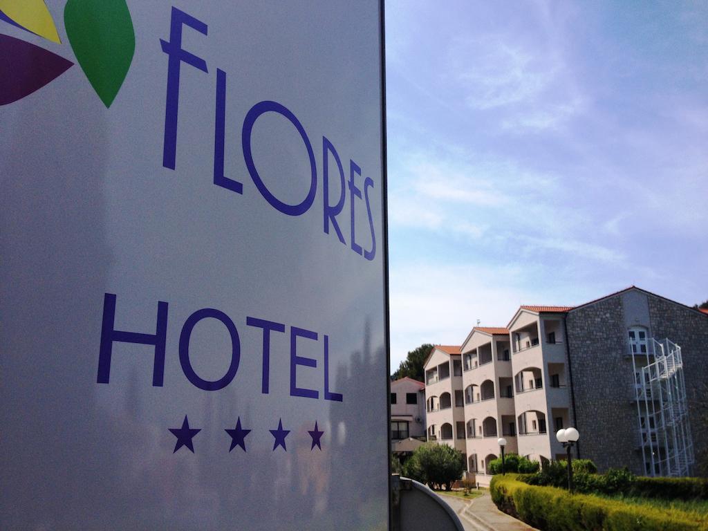 Hotel Flores Poreč Buitenkant foto